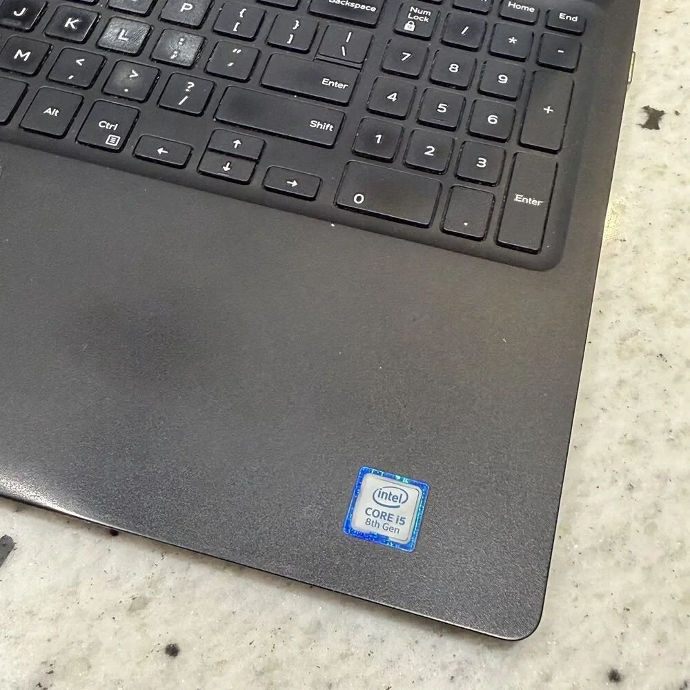 Dell Latitude 3590 i5-8250U 1.6GHz No RAM/No HDD Tested To Bios Cracked Case